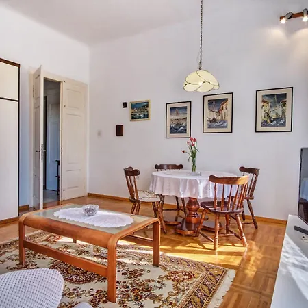 Apartment Old Sailor S House